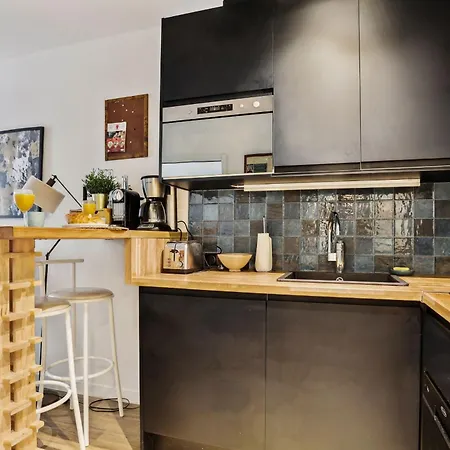 Invalides & Tour Eiffel 1br - Cityapartmentstay Apartament Paryż